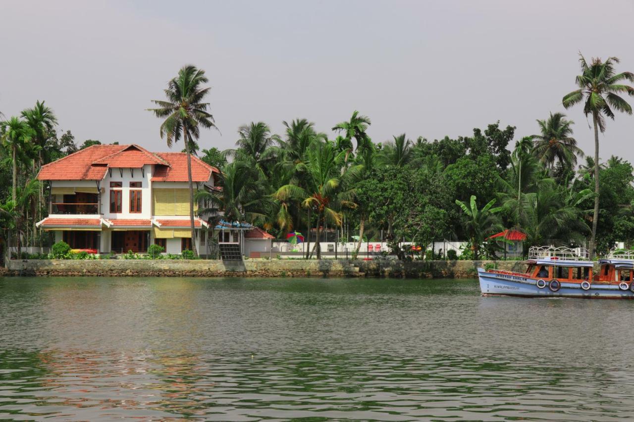 Water's Edge Villas Alappuzha Exteriör bild
