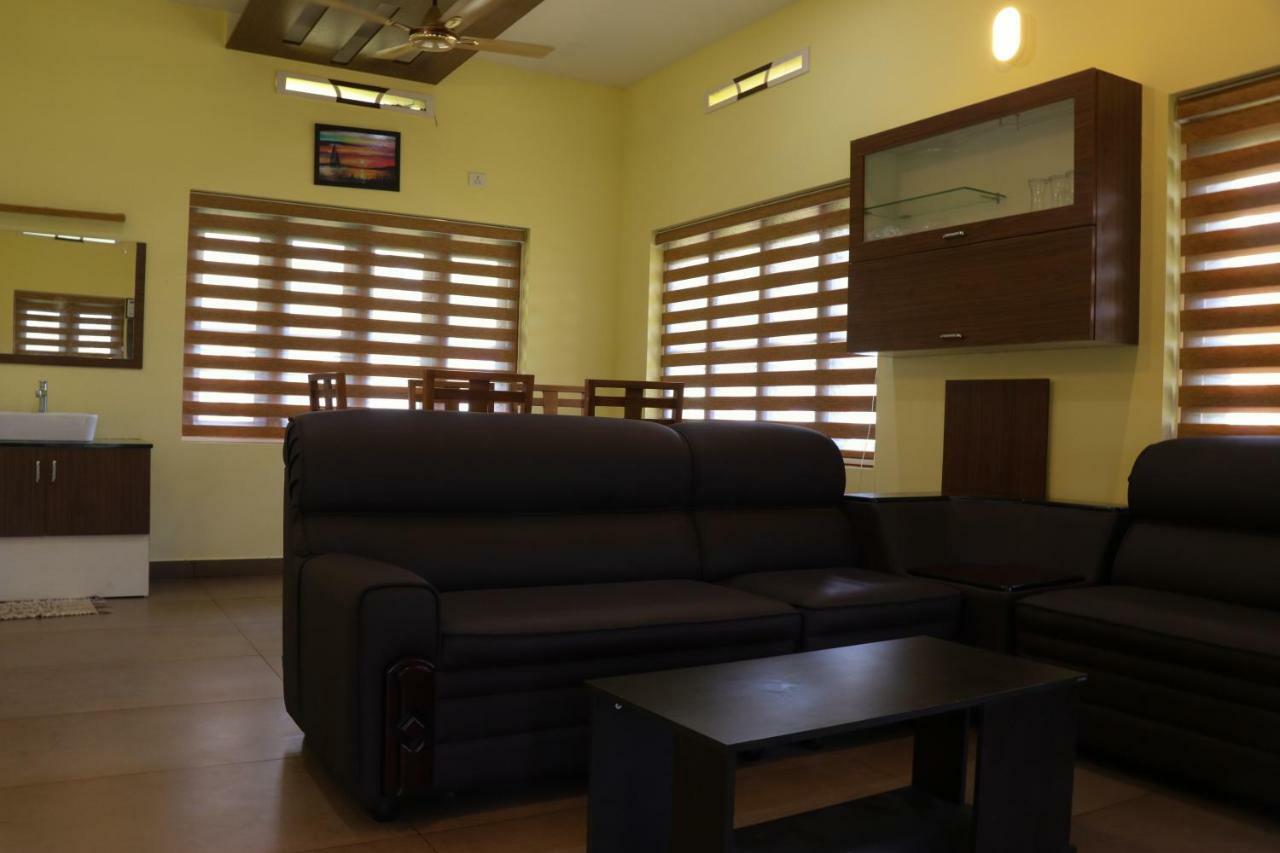 Water's Edge Villas Alappuzha Exteriör bild